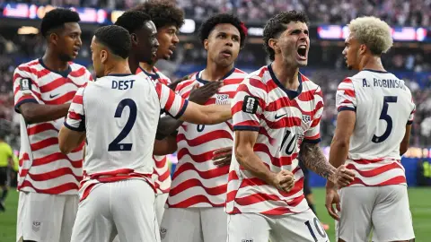 RMC: NASA hứa sẽ đưa quả bóng lên mặt trăng nếu đội tuyển Mỹ vô địch World Cup