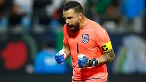 Hành trình đặc biệt của thủ môn Ecuador: Galindez là người Rosario và từng thắng đội của Messi