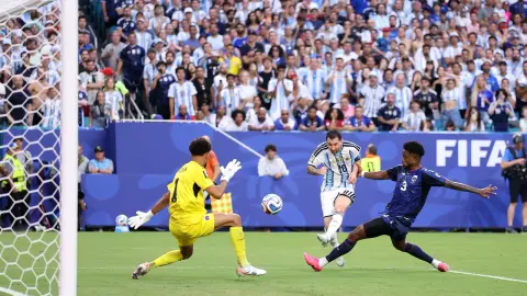 Messi áp sát kỷ lục ghi bàn một kỳ World Cup của Argentina
