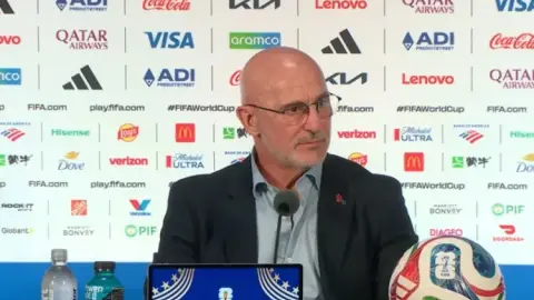 De la Fuente: Merino là ngôi sao hàng đầu ở cùng vị trí và Rodri là nòng cốt của đội bóng này