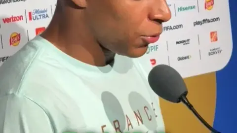 Mbappe: Chơi cho tuyển Pháp phải thắng bằng mọi giá nếu không phóng viên ở đây sẽ giết bạn