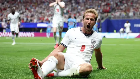 Kane cân bằng kỷ lục 120 trận cho tuyển Anh của Rooney ở nhóm cầu thủ không phải thủ môn