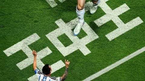 Hai vị vua đăng quang! Pha kiến ​​tạo 10 của Messi độc quyền dẫn đầu lịch sử kiến ​​tạo ở World Cup và quả bóng 21 dẫn đầu danh sách vua phá lưới trong lịch sử