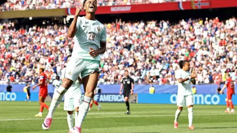 L'Equipe: Mbappe chấn thương sẽ thi đấu ở Tây Ban Nha, Douai cũng dự kiến ​​đá chính