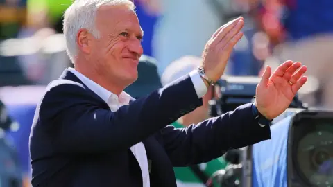 Deschamps chạm mốc 26 trận World Cup, vượt huyền thoại Schoen để lập kỷ lục mới