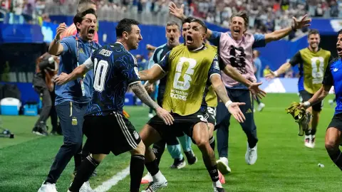 L'Equipe: Các cầu thủ Argentina sử dụng lối chơi đối đầu và tâm lý xuyên suốt trận đấu. Họ là vệ sĩ của Messi