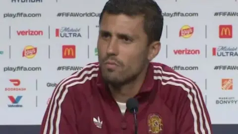 Rodri: Messi là DÊ, nhưng đối thủ của anh ấy không chỉ có anh ấy. Argentina là đội chơi hay nhất những năm gần đây
