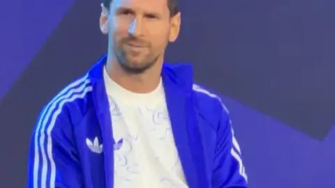 Messi: Khi chụp ảnh Yamal chỉ là một đứa bé và bây giờ chúng tôi đang thi đấu với nhau trong trận chung kết World Cup, thật điên rồ