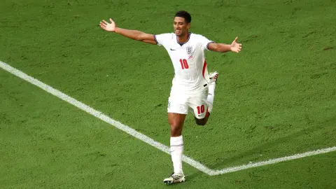 Bellingham trở thành cầu thủ dự bị thứ hai trong lịch sử World Cup rê bóng thành công 5 lần trọn vẹn