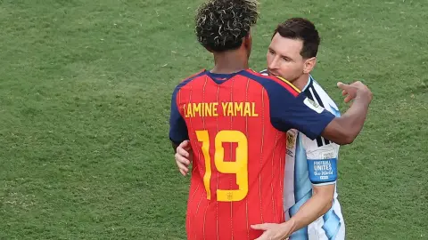 Bị Tây Ban Nha đàn áp! Người gác đền: Argentina quá phụ thuộc vào Messi, Romero cùng các cầu thủ khác rời sân, hàng thủ thiếu ổn định
