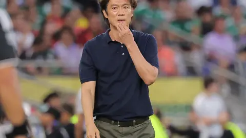 Cựu HLV Hàn Quốc Hong Myung-bo sẽ dự điều trần ngày 30/7 sau thất bại ở World Cup