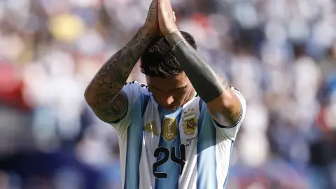 Bố Enzo: Không có thuyết âm mưu nào về trận chung kết World Cup Con trai tôi nói với tôi rằng tất cả đều là dối trá