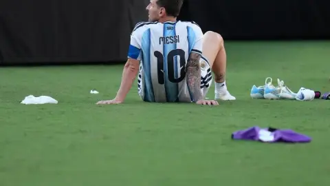 Pau Gasol gửi lời tri ân Messi: Hy vọng anh tận hưởng trọn vẹn chặng cuối sự nghiệp
