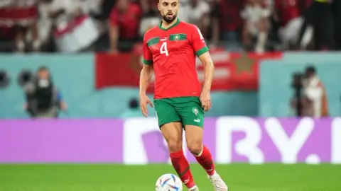 Amrabat phủ nhận rời tuyển Morocco vì ít được thi đấu