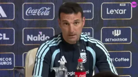 Scaloni: Số 10 hiện tại chưa được ấn định, tôi tin ai đó có thể bù đắp cho công việc của Messi