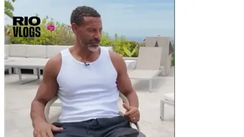 Ferdinand ủng hộ Ronaldo: Trình độ bóng đá Bồ Đào Nha trước khi anh xuất hiện? Hãy tôn trọng anh ấy!