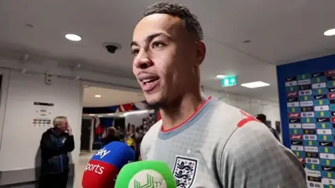 Morgan Rogers: Harry Kane có thể đã là cầu thủ vĩ đại nhất lịch sử Anh
