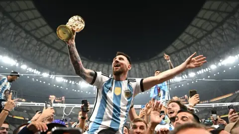 Messi tri ân đồng đội: Họ giúp tôi chạm tới giấc mơ vô địch World Cup