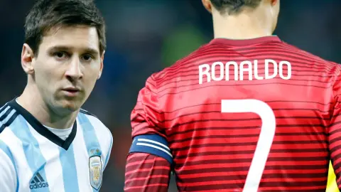 Carragher so sánh cách Messi chia tay ĐT Argentina với Ronaldo