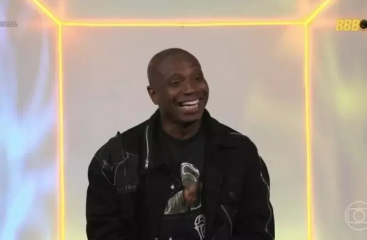 Nhà vô địch World Cup 2002 của Brazil tham gia chương trình thực tế và thừa nhận cần kiếm hàng triệu USD tiền thưởng