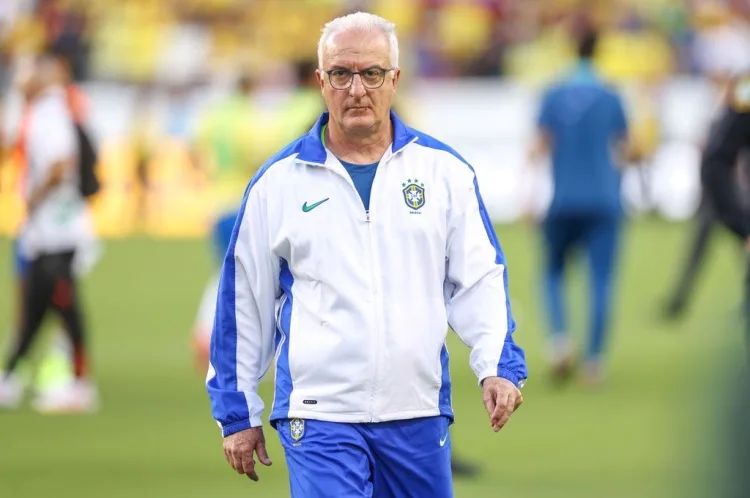 Cựu HLV Brazil: Ancelotti và tôi có kết quả tương tự nhau Nếu chúng tôi ở lại đây, chúng tôi có thể dẫn dắt đội tuyển đến một World Cup tốt