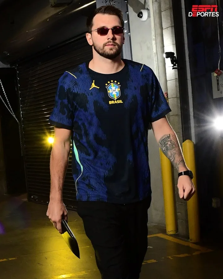 Tác dụng của phần thân trên như thế nào? Ngôi sao của Lakers Doncic mặc áo sân khách thứ hai của Brazil