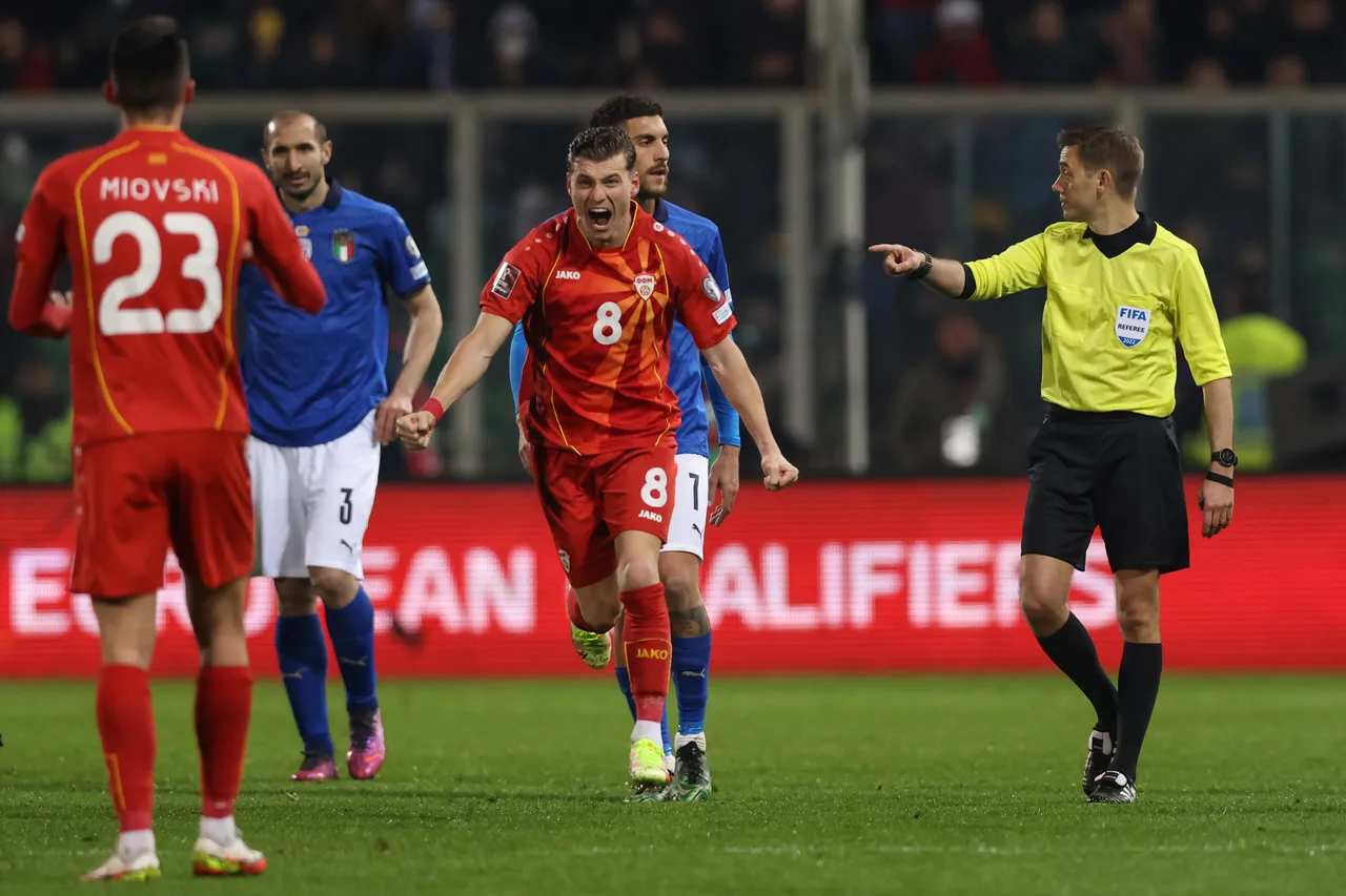 Cơn ác mộng lại xuất hiện? Tirpan đã điều hành Bosnia và Herzegovina đấu với Ý, đồng thời phụ trách chiến tranh lạnh ở Bắc Macedonia 4 năm trước.