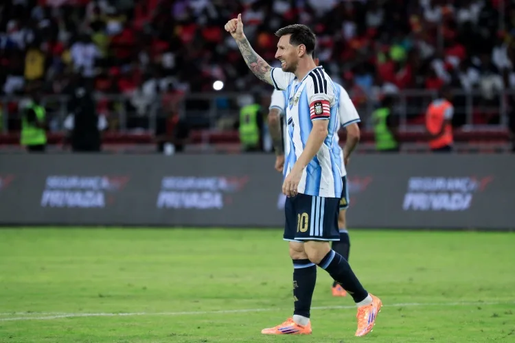 Truyền thông Argentina: Argentina hoàn thành buổi tập cuối cùng trước World Cup, Messi thể hiện kỹ năng trên sân