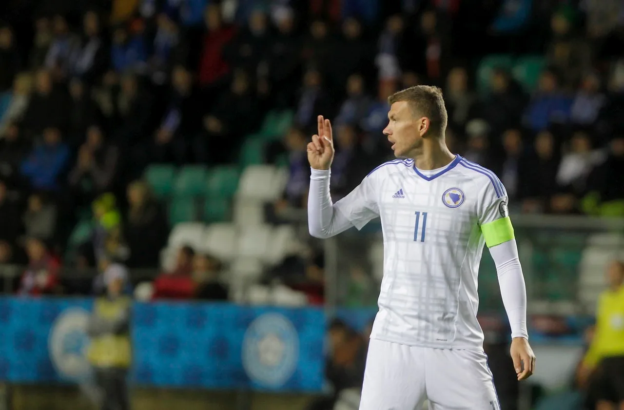 Dzeko: Mọi người luôn tin tưởng vào tôi. Vinh dự được tham dự World Cup được dành tặng cho gia đình tôi và người dân Bosnia và Herzegovina.