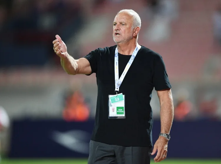 Đột nhập vào nhóm tử thần ở World Cup! HLV Iraq đùa: Có thể hỏi Pháp mượn cầu thủ được không?