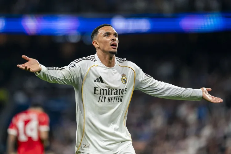 Trent Alexander-Arnold còn 5 trận để thuyết phục Tuchel
