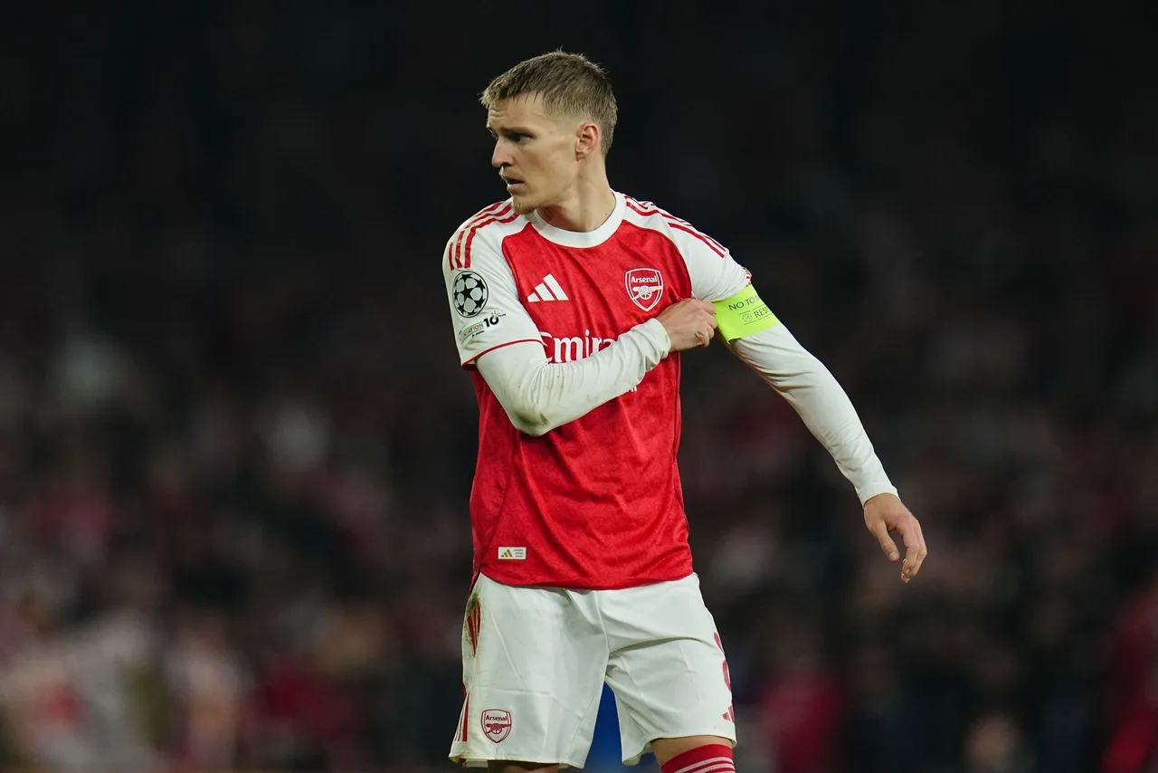 Cựu danh thủ Arsenal cảnh báo không nên bán Odegaard