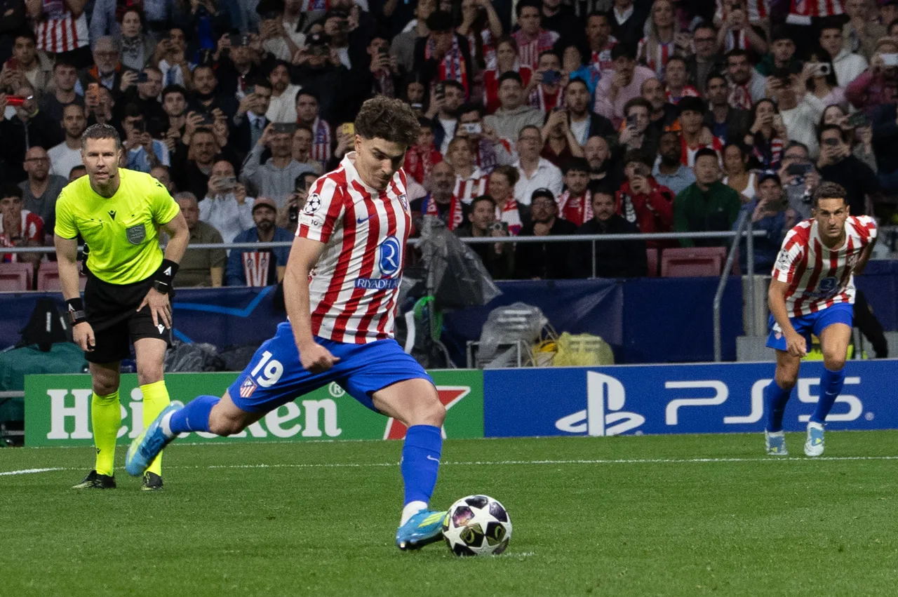 Cầu thủ Alvarez Tron Atletico ghi bàn trong một mùa giải tại Champions League và bàn thắng đầu tiên của Pháo thủ trong sự nghiệp
