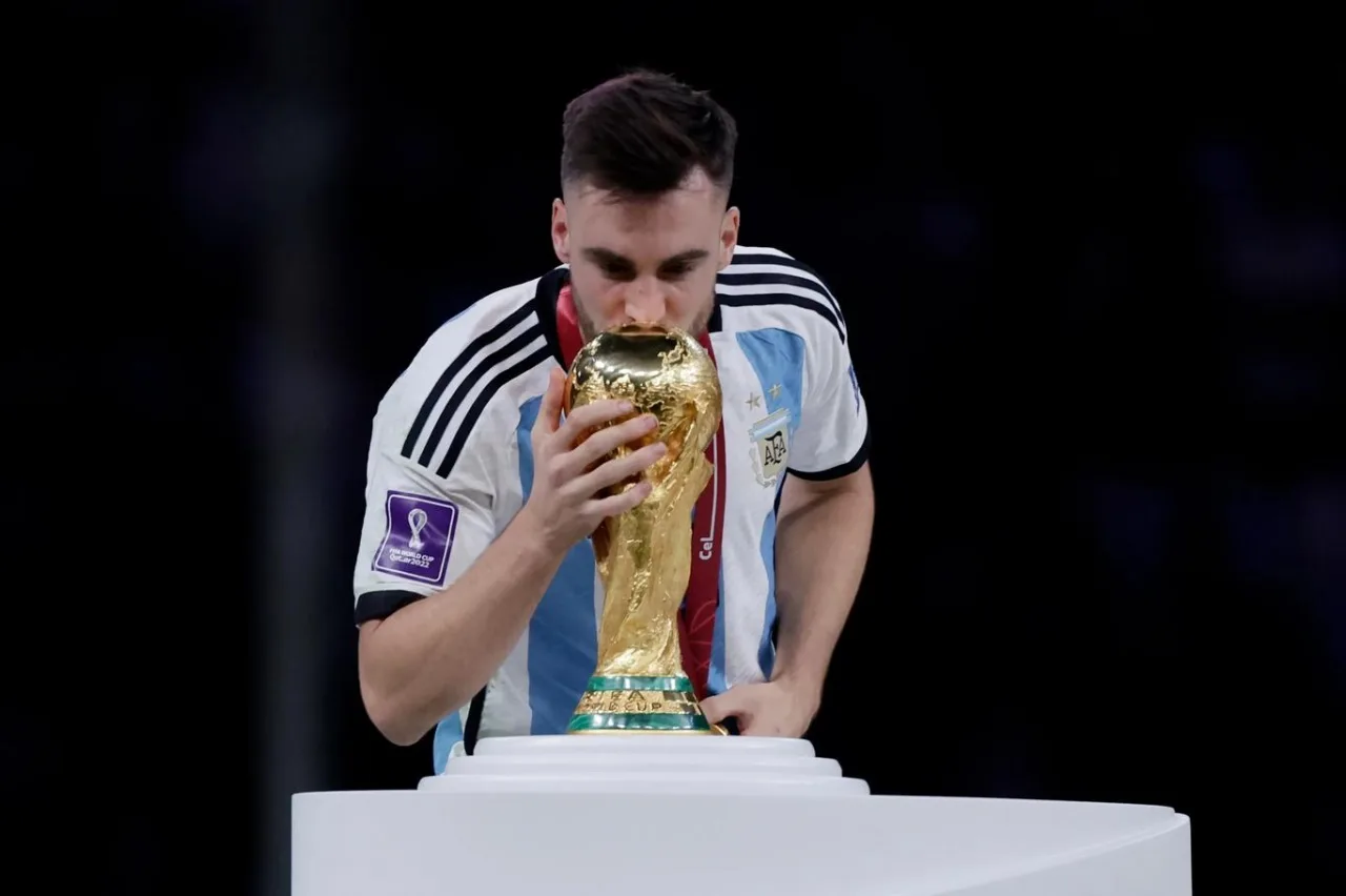 Tagliafico: Toàn đội Argentina sẽ luôn ủng hộ Messi, chức vô địch và trận thua Saudi Arabia để lại ấn tượng sâu sắc nhất với anh