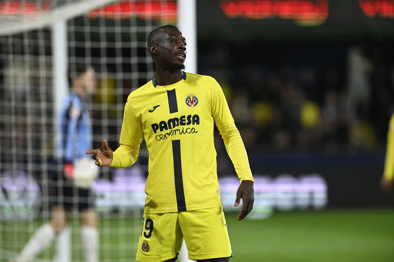 Nicolas Pepe rực sáng với 1 bàn 2 kiến tạo, Villarreal vùi dập Levante 5-1