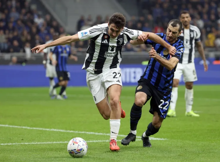 Barca quan tâm Cambiaso, Juventus vẫn chờ quyết định từ thị trường