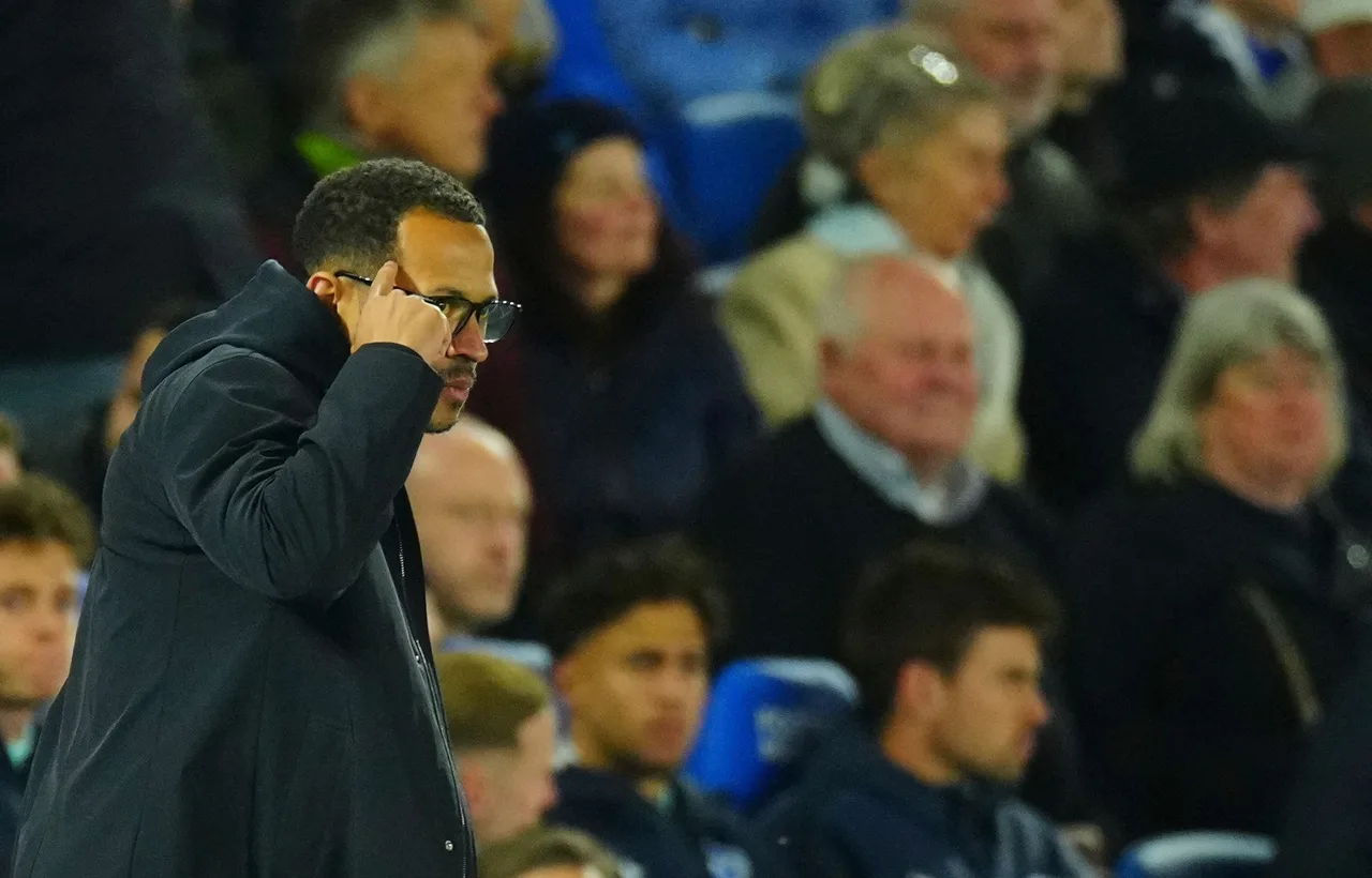 Henry nói Chelsea thay HLV quá vội: Bóng đá cũng cần thời gian
