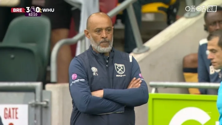 Không còn hồi hộp nữa! Brentford dẫn West Ham 3-0, Nuno hóa đá bên lề