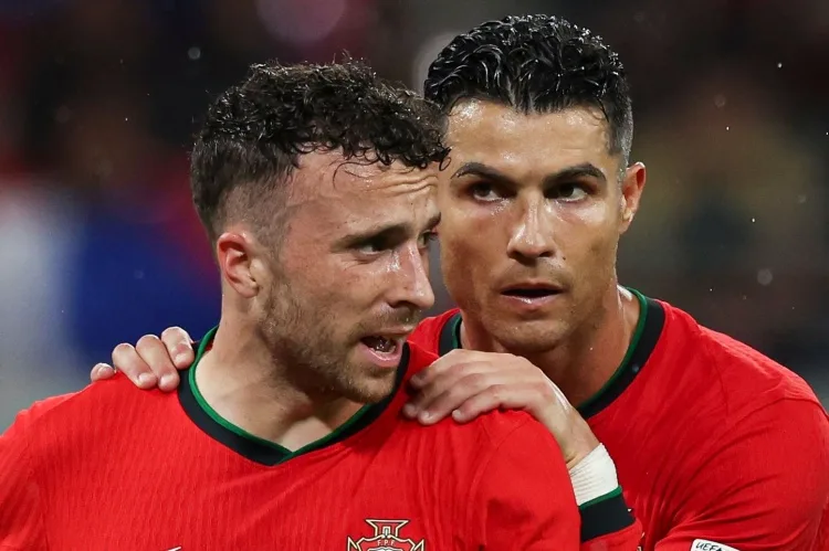 CĐV MU dự kiến vỗ tay phút 20 để tưởng niệm Diogo Jota