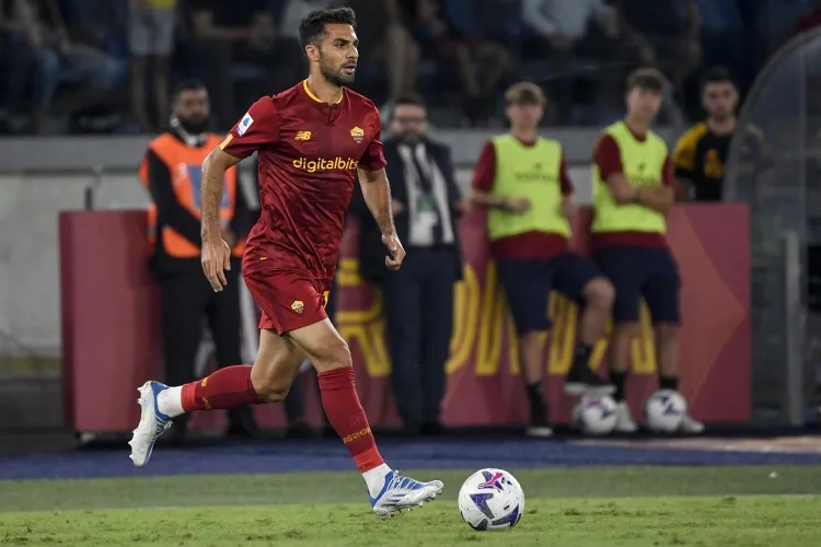 Roma nối lại đàm phán gia hạn với Zeki Celik