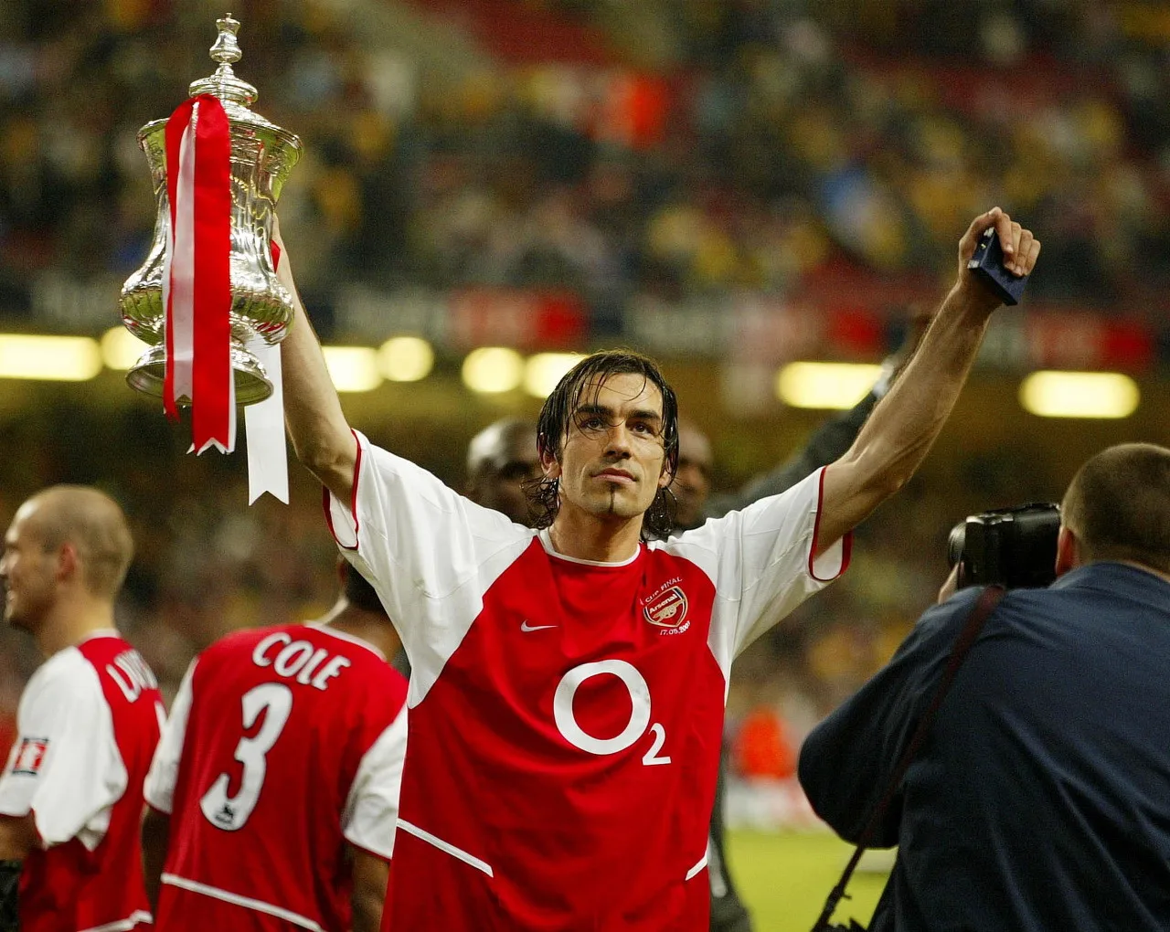 Robert Pires: Ưu tiên số một của Arsenal vẫn là Premier League, Arteta phải được giữ lại