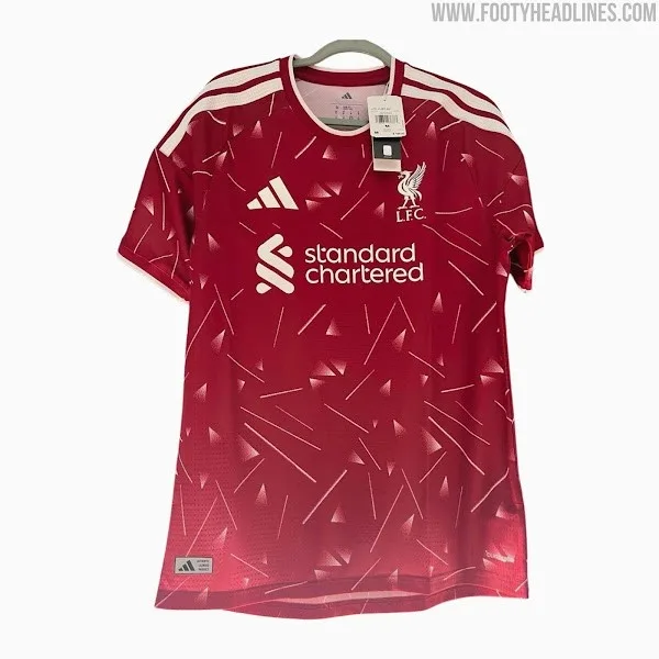 Hình ảnh gián điệp về áo sân nhà của Liverpool mùa tới: thiết kế lấy cảm hứng từ áo sân nhà 1989-91