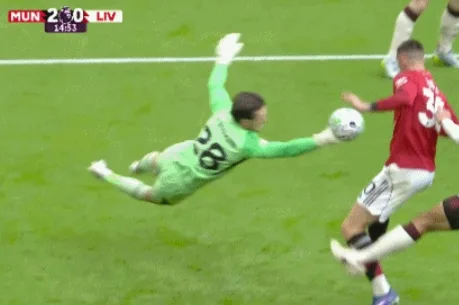 Tại sao hỗ trợ phí B không được tính? ESPN: Chính thức xác định nếu Woodman không chạm bóng, Fee B có thể đã không chuyền được