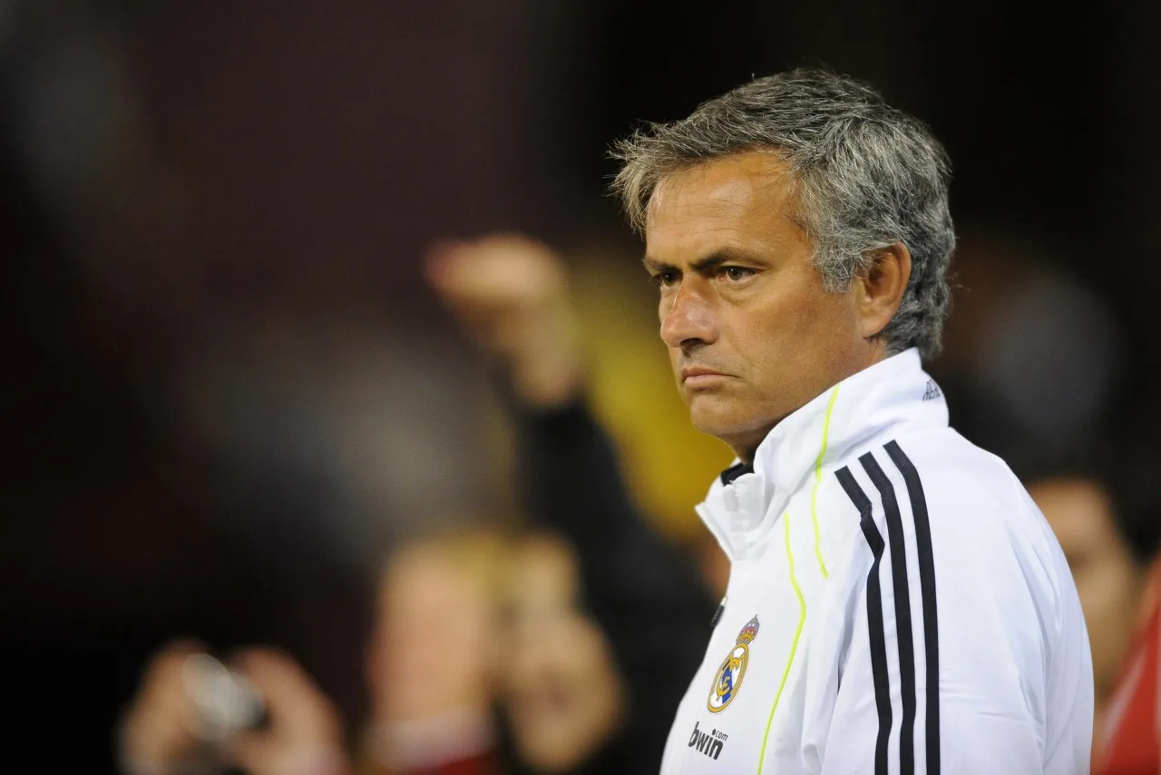 Phóng viên: Florentino Perez sẽ không gặp Mourinho ngày mai