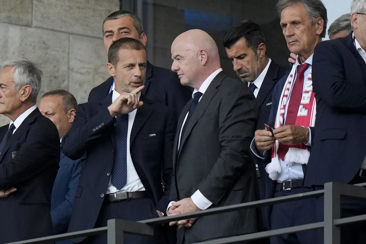 The Guardian: Luôn có cầu thủ U21 địa phương trong các cuộc thảo luận của FIFA và những người xung quanh anh ta phủ nhận rằng chính Ceferin là người gợi ý