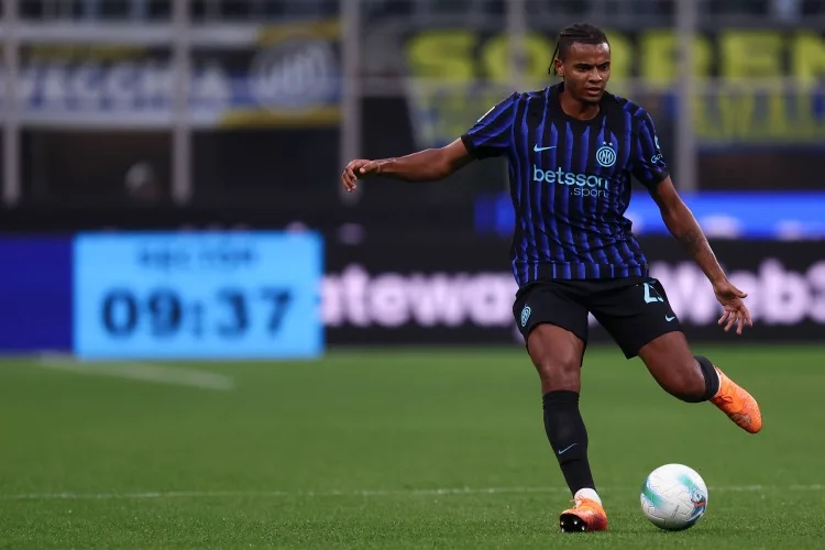 Inter mua đứt Akanji với giá 15 triệu euro sau khi chốt Scudetto