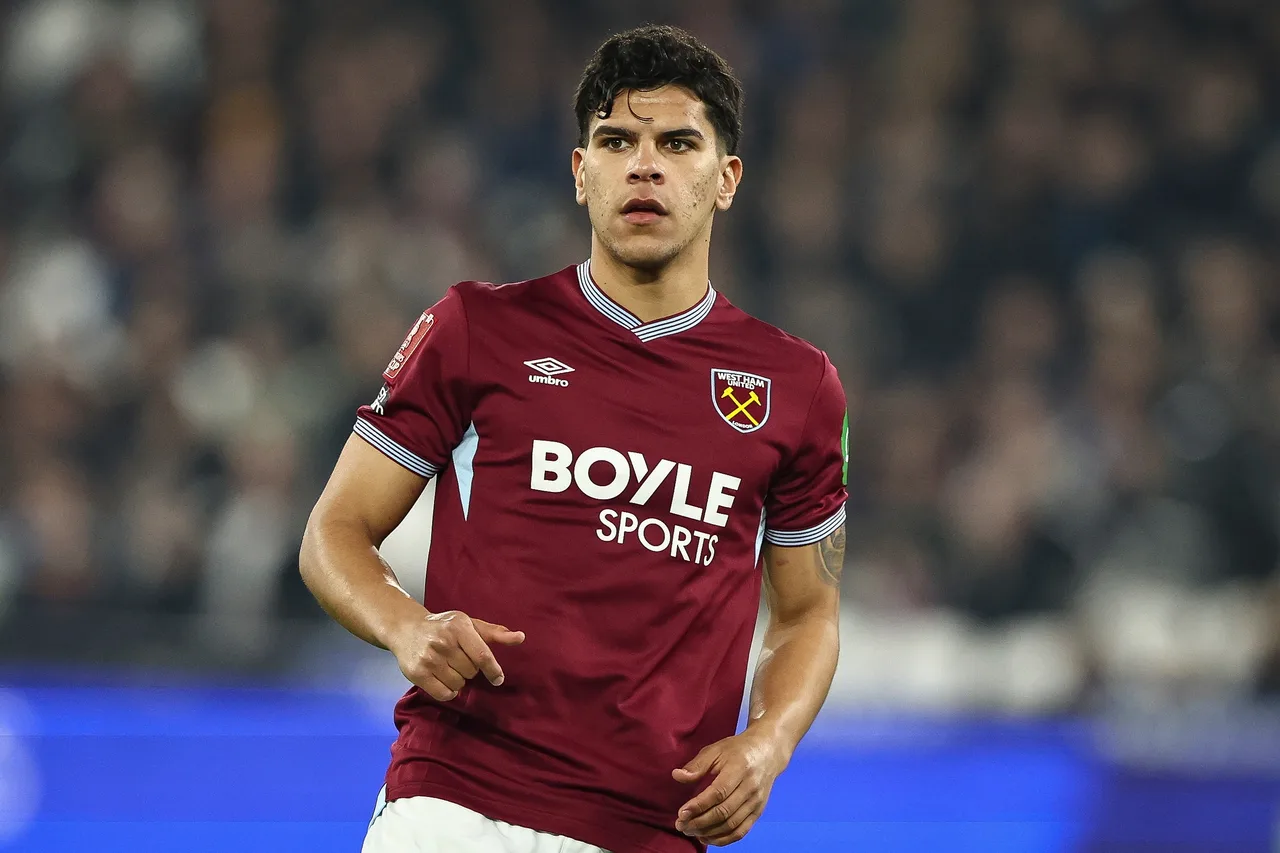 Telegraph: Manchester United đang quan tâm tới tiền vệ M Fernandez của West Ham và sẽ trở thành mục tiêu chuyển nhượng mùa hè