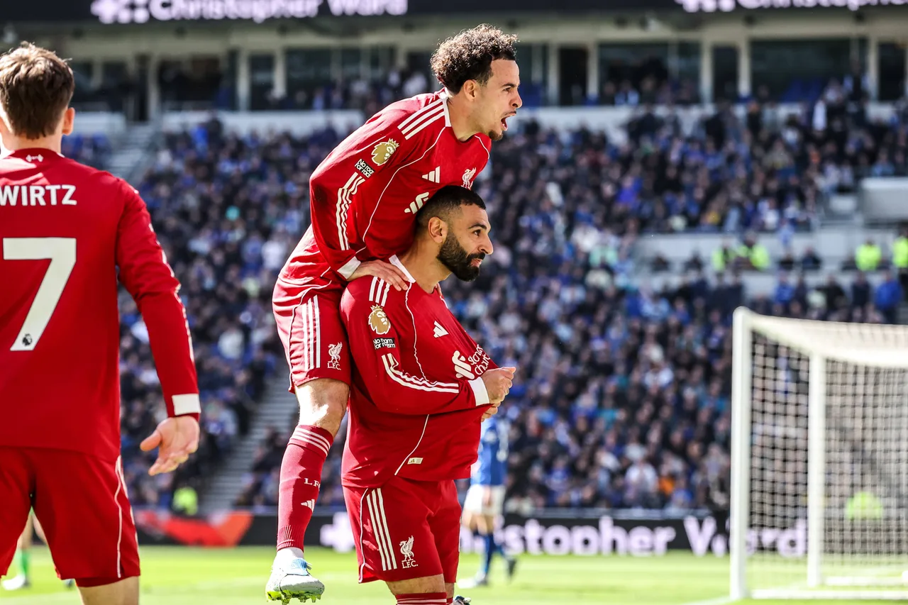 TA: Salah lo lắng về văn hóa trong phòng thay đồ Liverpool – ai sẽ làm gương sau khi tôi rời đi?