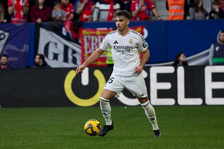 Quá nhiều nỗ lực! Kênh 6: Asensio không dừng lại trong kỳ nghỉ lễ. Real Madrid có bốn ngày nghỉ và anh ấy tập luyện mỗi ngày