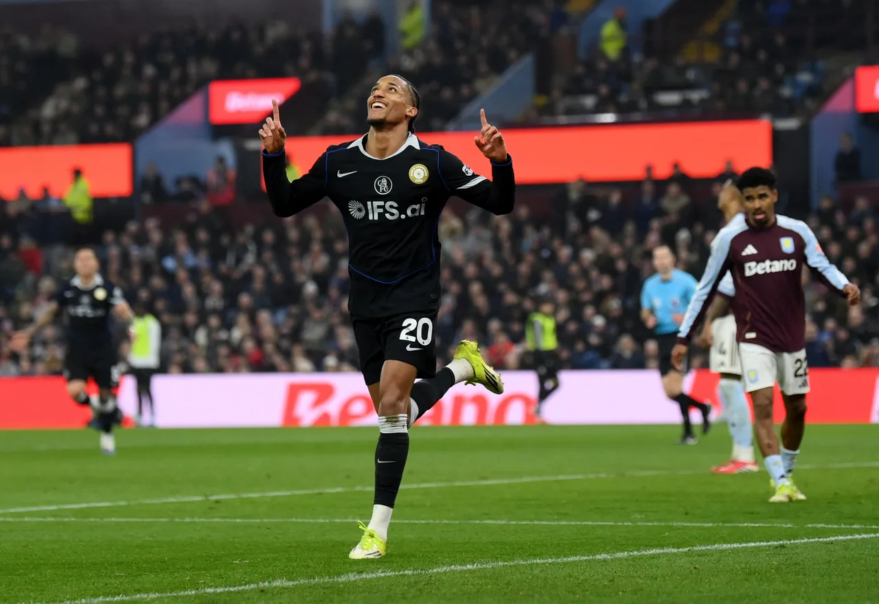 Joao Pedro lọt tầm ngắm Barca sau siêu phẩm, Chelsea có thể phải đàm phán nếu lỡ vé Cúp C1